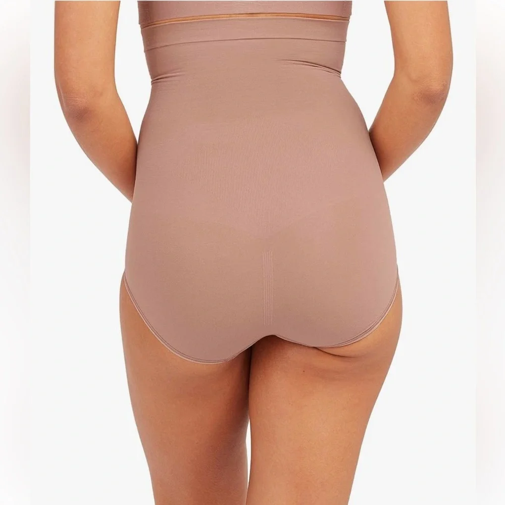 SPANX Power Series High Waisted Brief Women 1X Lightweight All Day Wear NWT